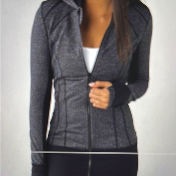 Lululemon Gray and Black Zip-Up Hoodie Size 4 - Picture 13 of 13